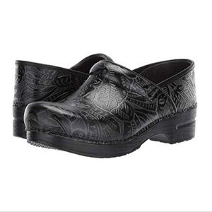 DANKSO Professional Black Leather Tooled Clogs
